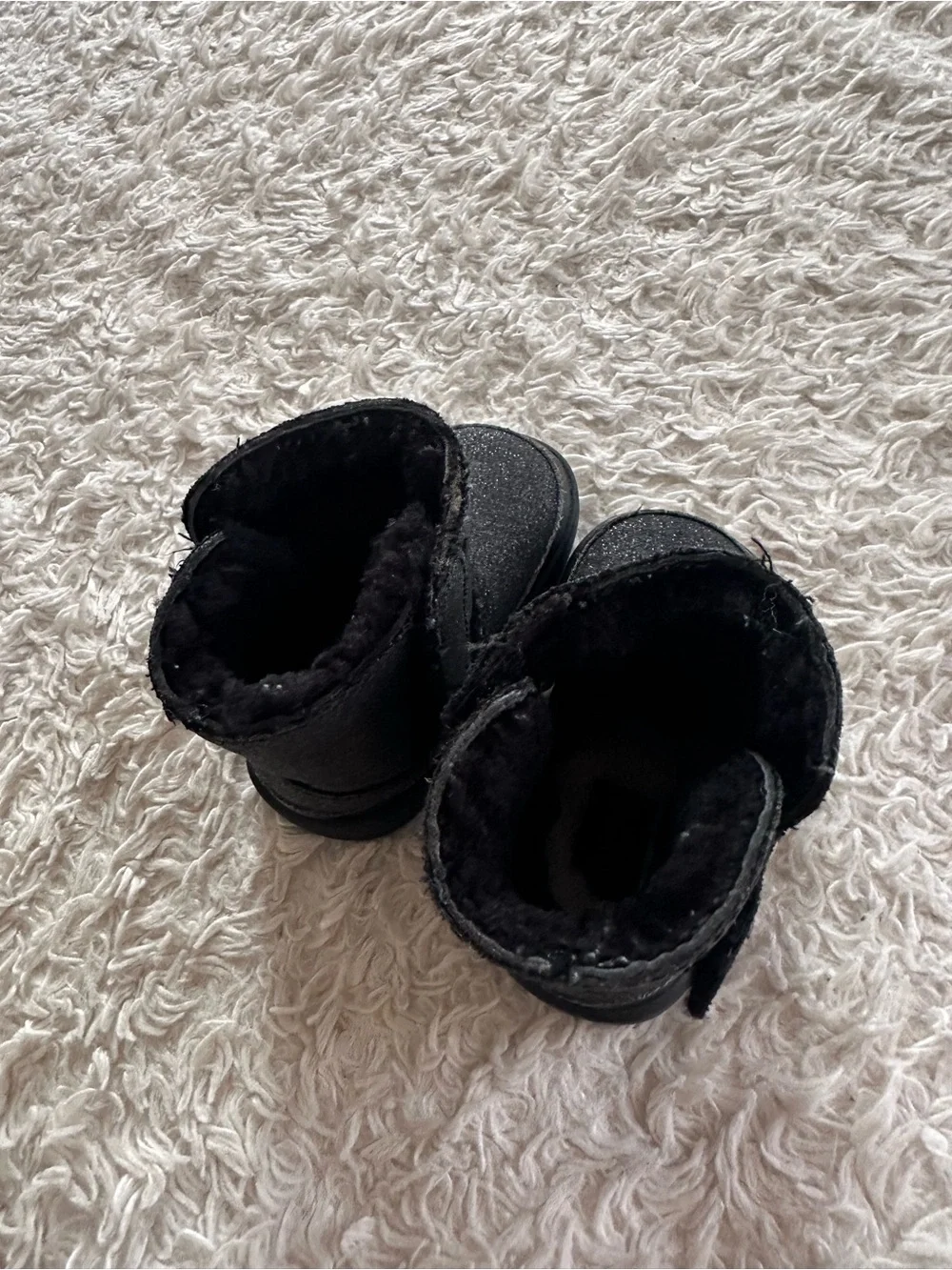 UGG Toddler / Infant Keelan Black Glitter Shimmer Boots Size 4/5 EUC